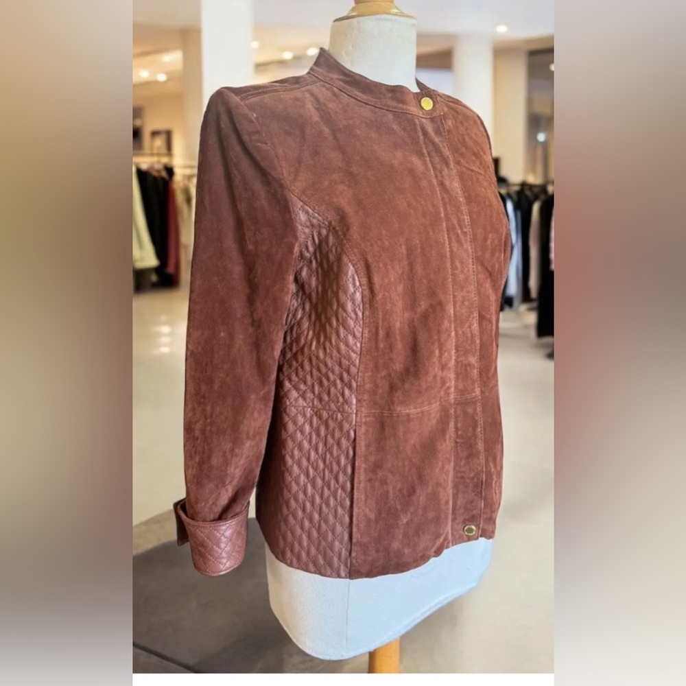 EUC Isaac Mizrahi zip up faux suede jackets with pockets